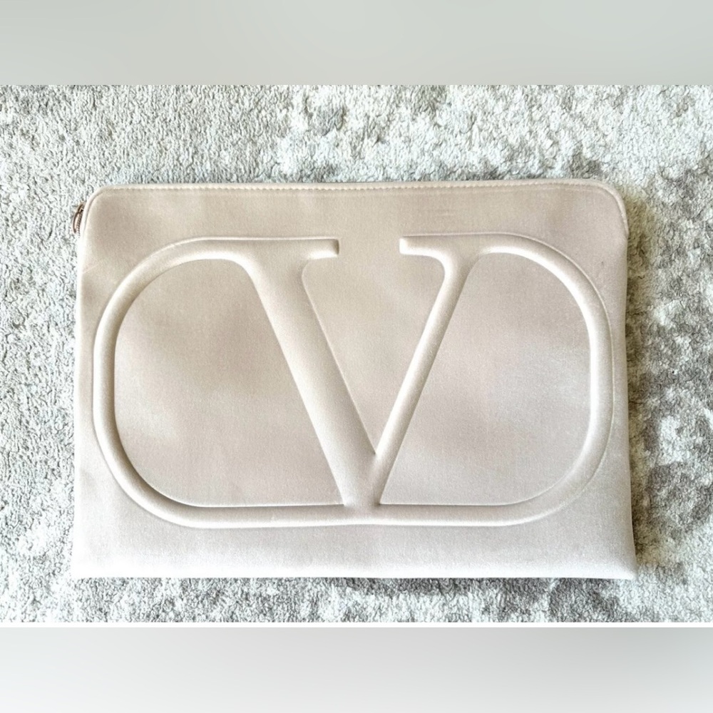 Valentino Beauty Laptop Velvet Pouch - Picture 6 of 7